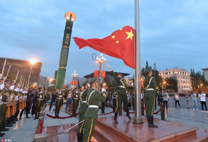 他是《甄嬛传》的温太医,也是民国的“汪精卫”,独爱疯批角色