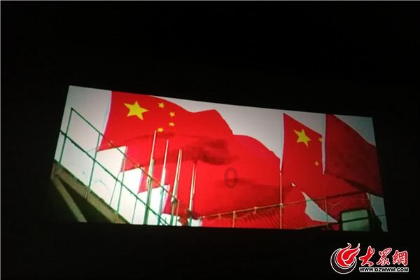 逃离春雨下的房子