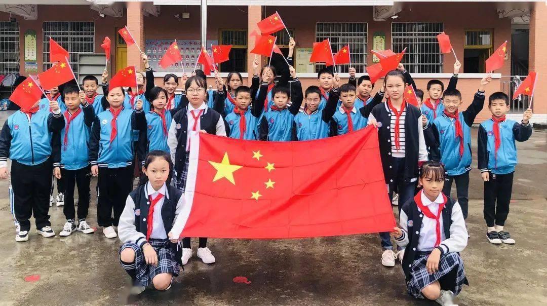 小猫钓鱼游戏龙王版有船